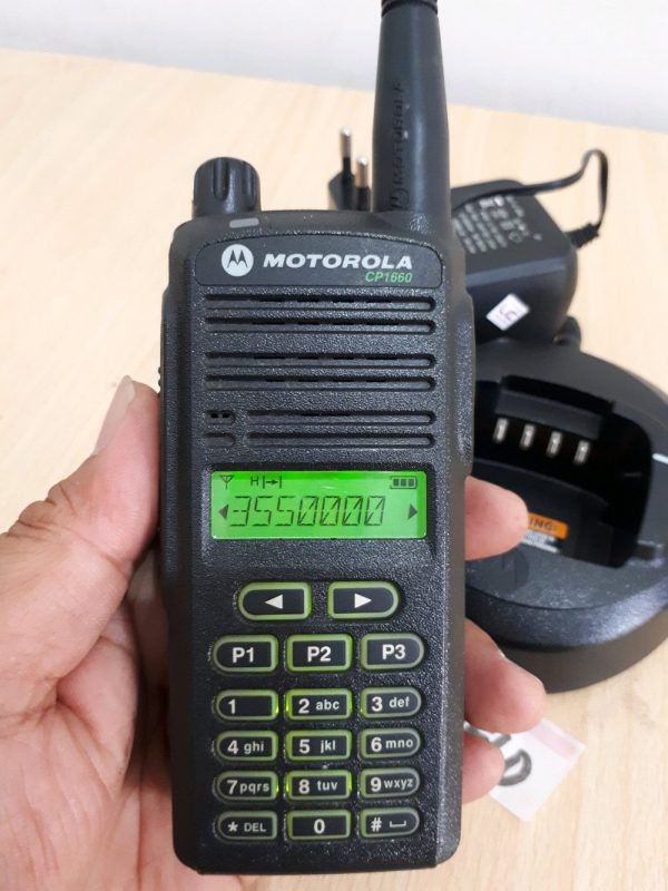 Motorola CP1660 UHF VHF Portable Walkie talkie CP1660 Commercial Two Way Radio - Image 4