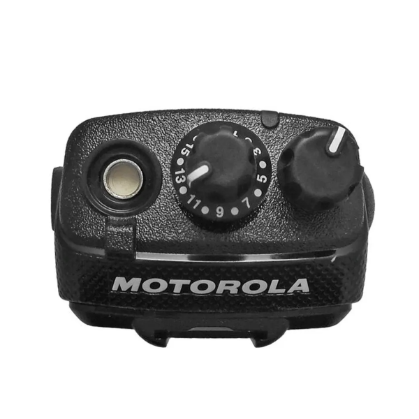 Motorola DP2600 UHF VHF DMR digital walkie talkie - Image 5