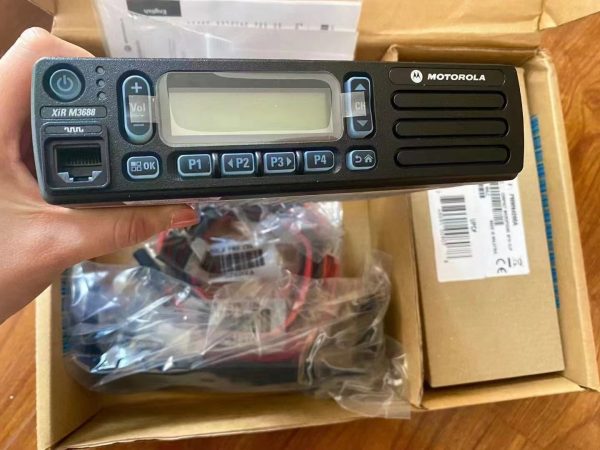 Motorola XiR M3688 Digital Wireless VHF UHF Walkie-Talkie DMR Mobile Car Radio - Image 2